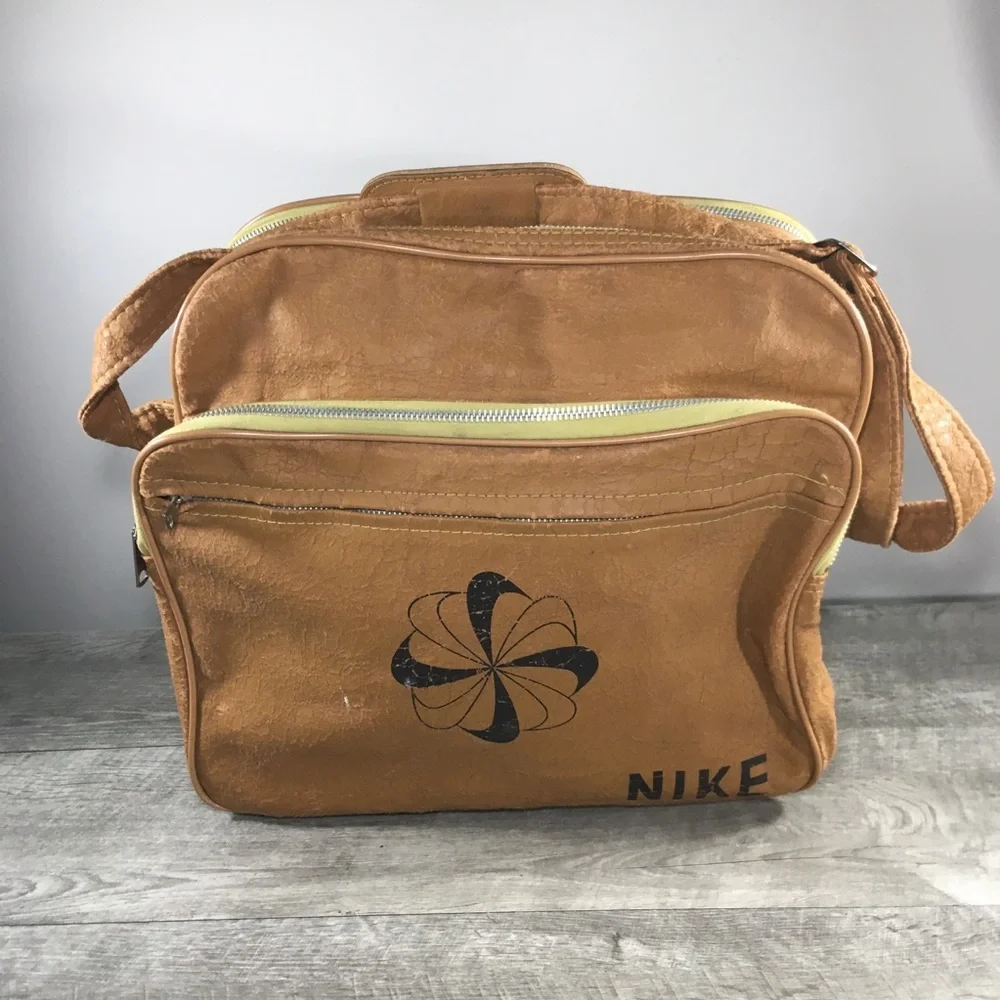 Vintage Nike Pinwheel Faux Leather Bag Duffle Travel Overnight Weekender Gym